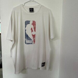 Official NBA UNK Crewneck White T-Shirt Short Sleeve Vintage Size XL